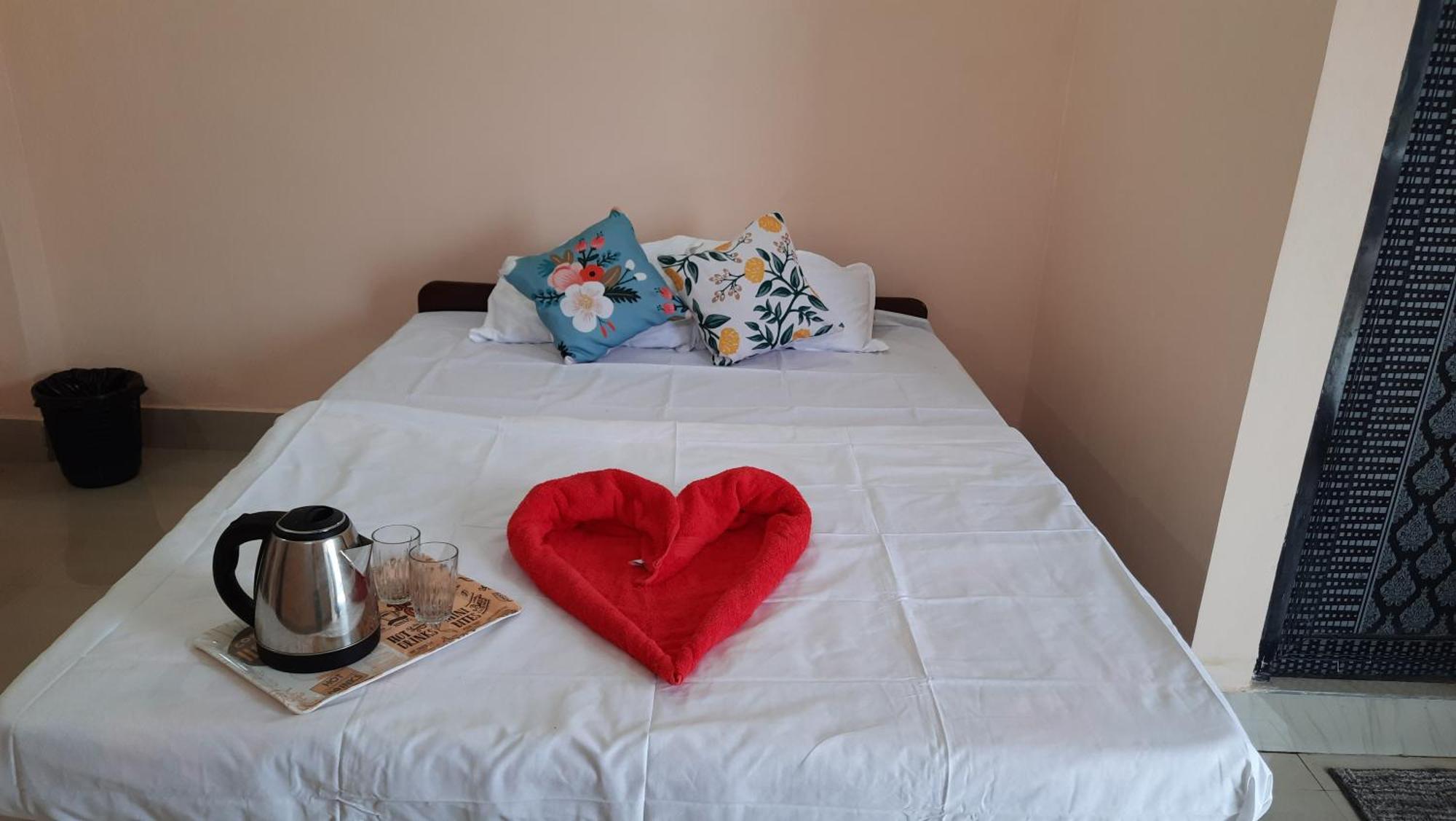 Maddy'S Guest House กูวาฮาติ ภายนอก รูปภาพ